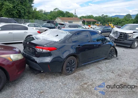 2021 Toyota Corolla Le z USA, uszkodzony, nr VIN 5YFEPMAE4MP232003